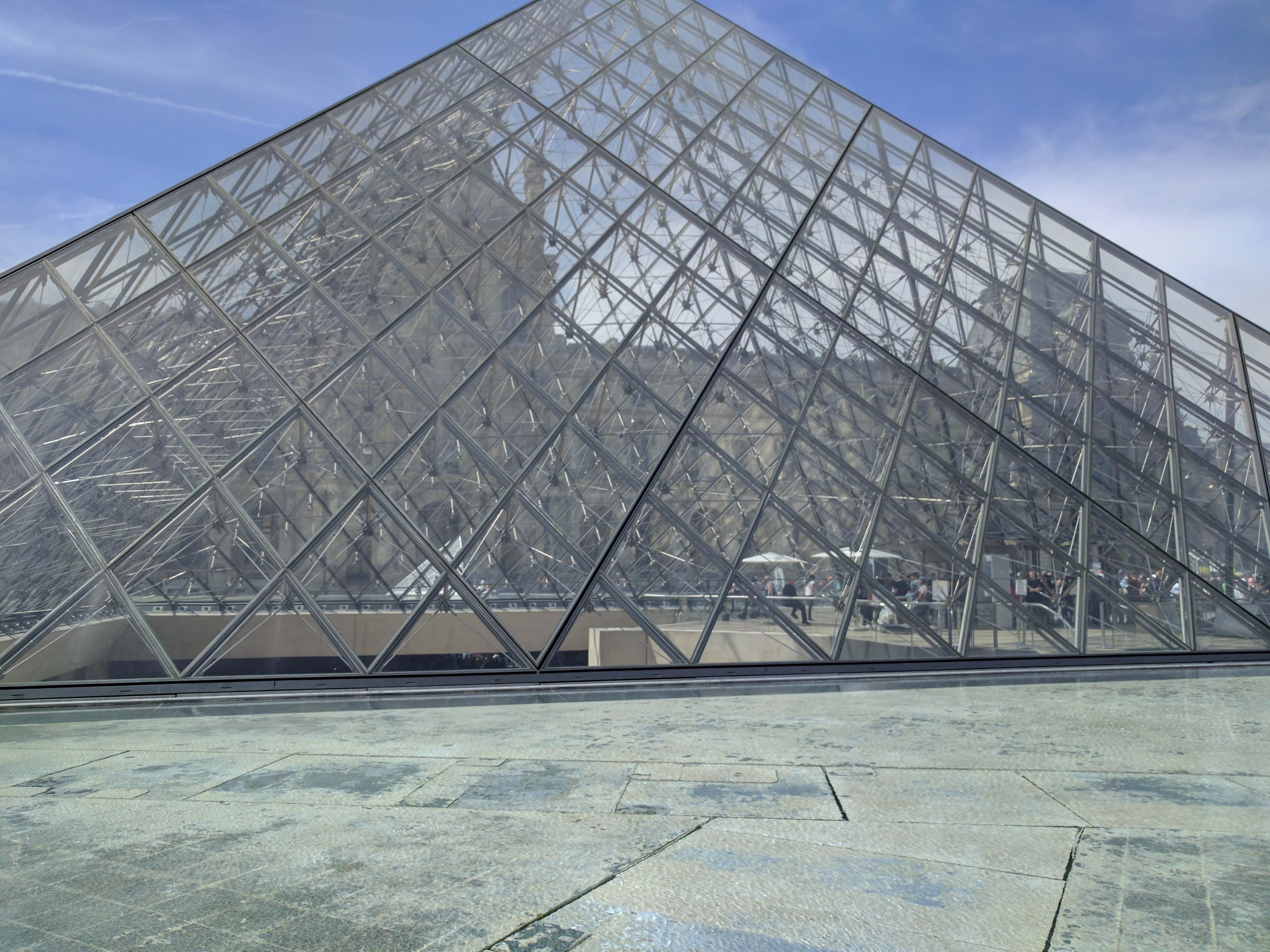 Land in Paris - 3
